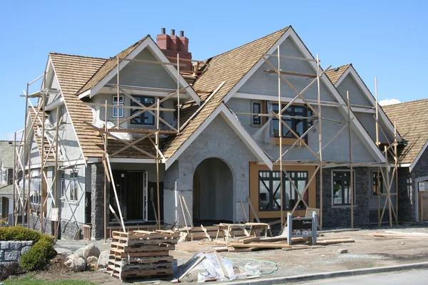 Your Local Tampa Roofing Contractor for Roof Repairs and Installs